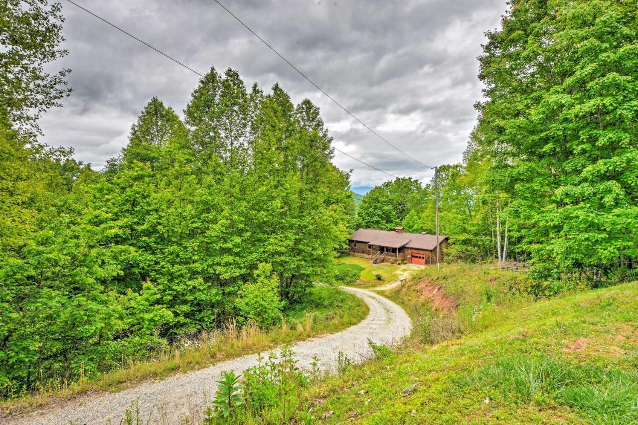Bryson City Cabin With Hot Tub, Views And Pool Table! Екстер'єр фото