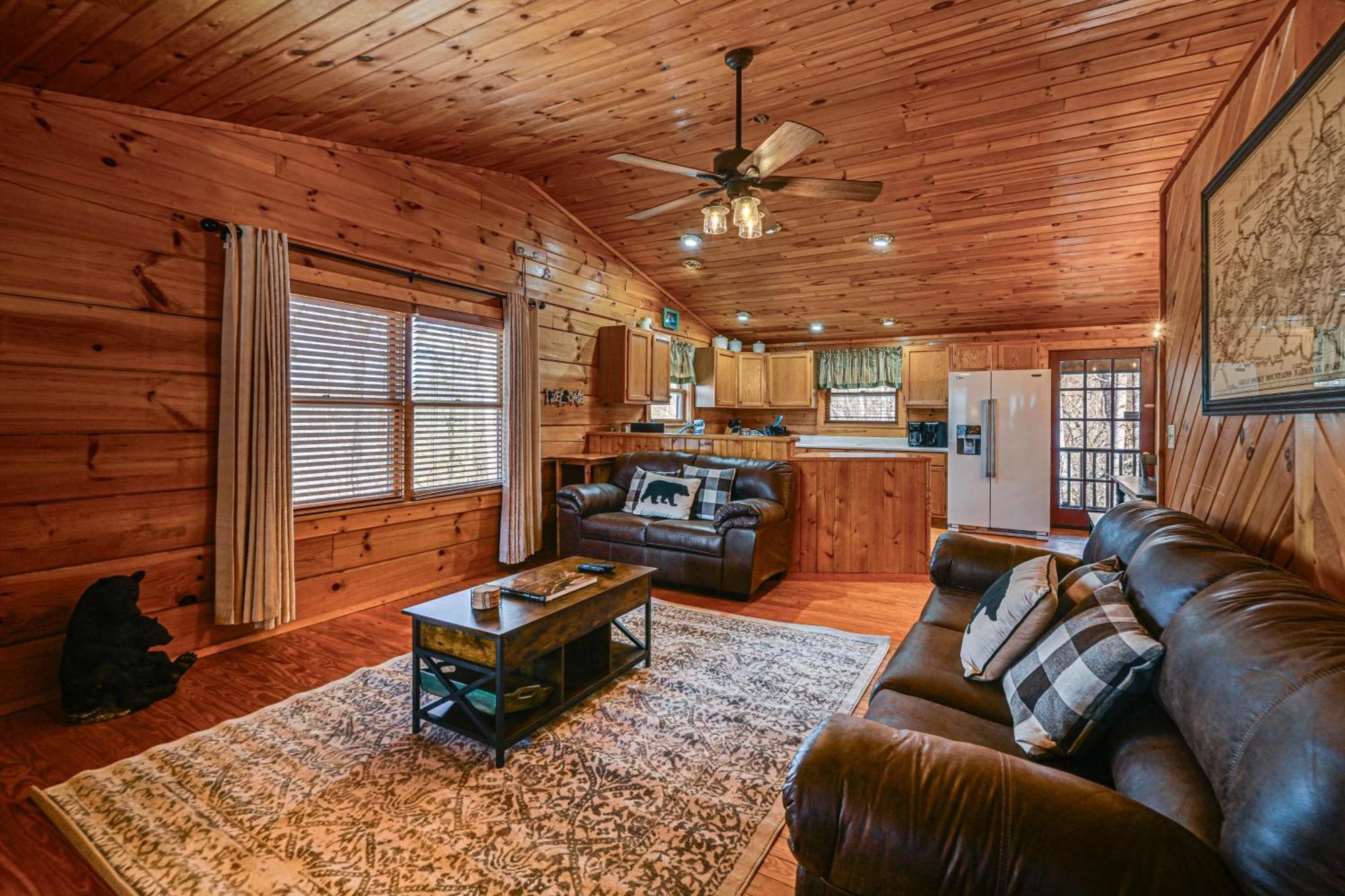 Bryson City Cabin With Hot Tub, Views And Pool Table! Екстер'єр фото