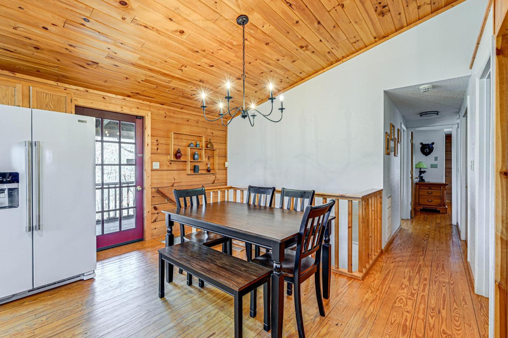 Bryson City Cabin With Hot Tub, Views And Pool Table! Екстер'єр фото