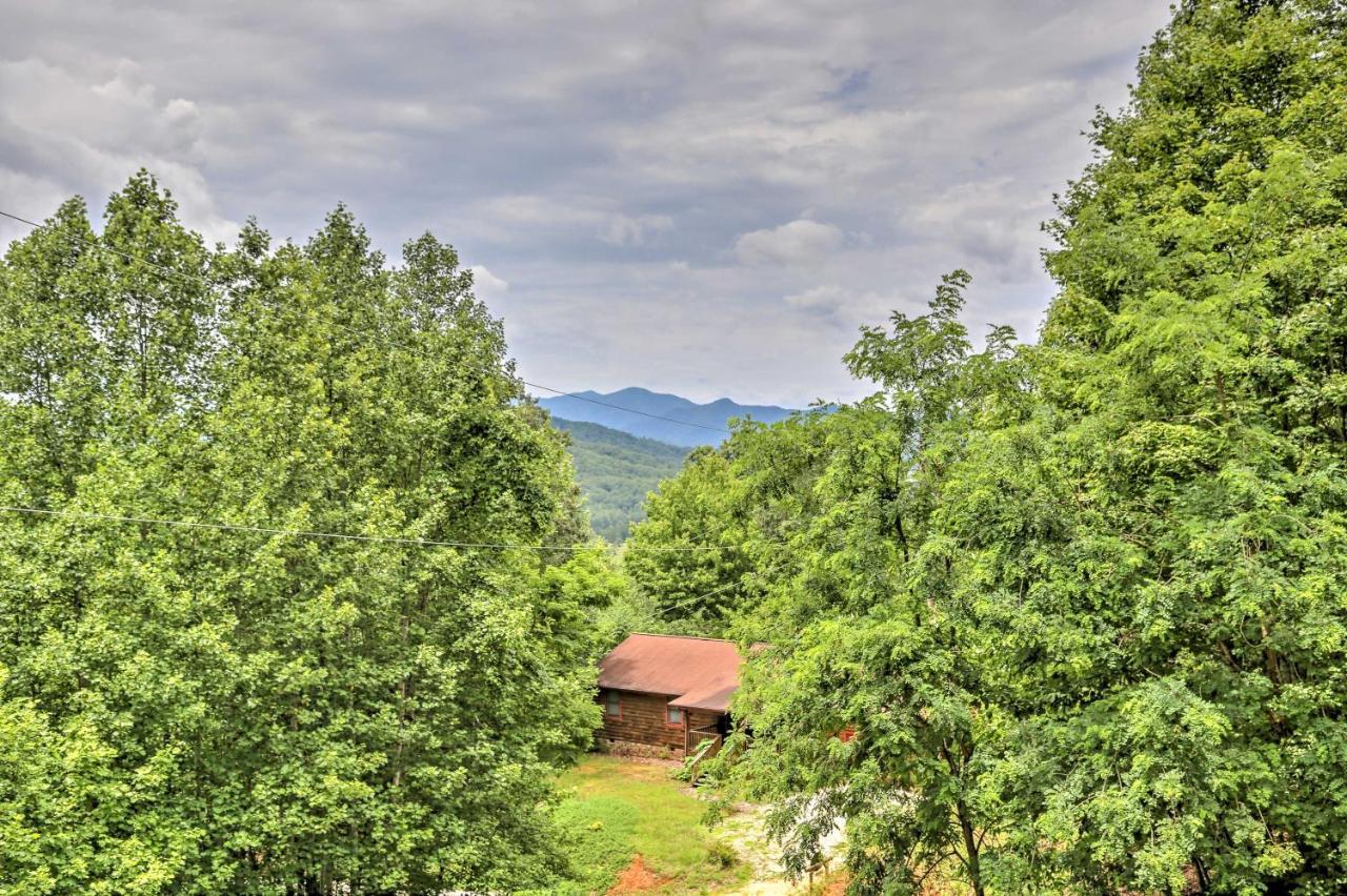 Bryson City Cabin With Hot Tub, Views And Pool Table! Екстер'єр фото